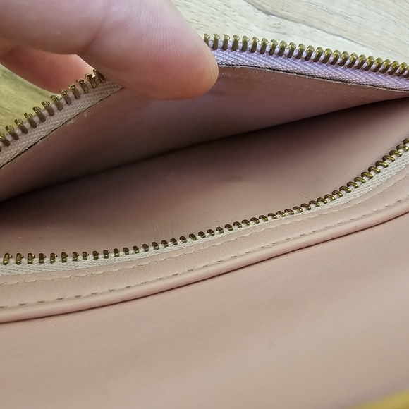 Louis Vuitton Monogram Vernis Walker Rose Wallet Bag - Picture 9 of 17